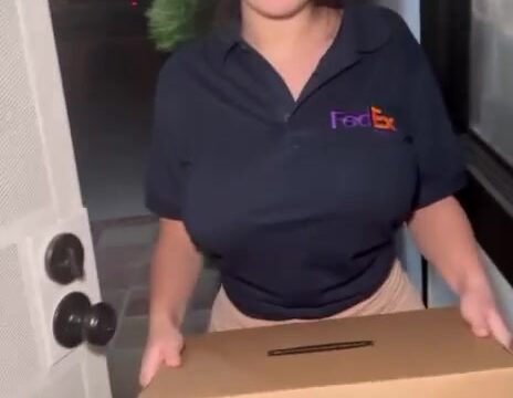 Salomelons delivery girl porn video